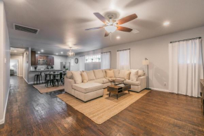 4 BEDROOM W 3 KING BEDS Next To TCU, Dtwn, Hospitals